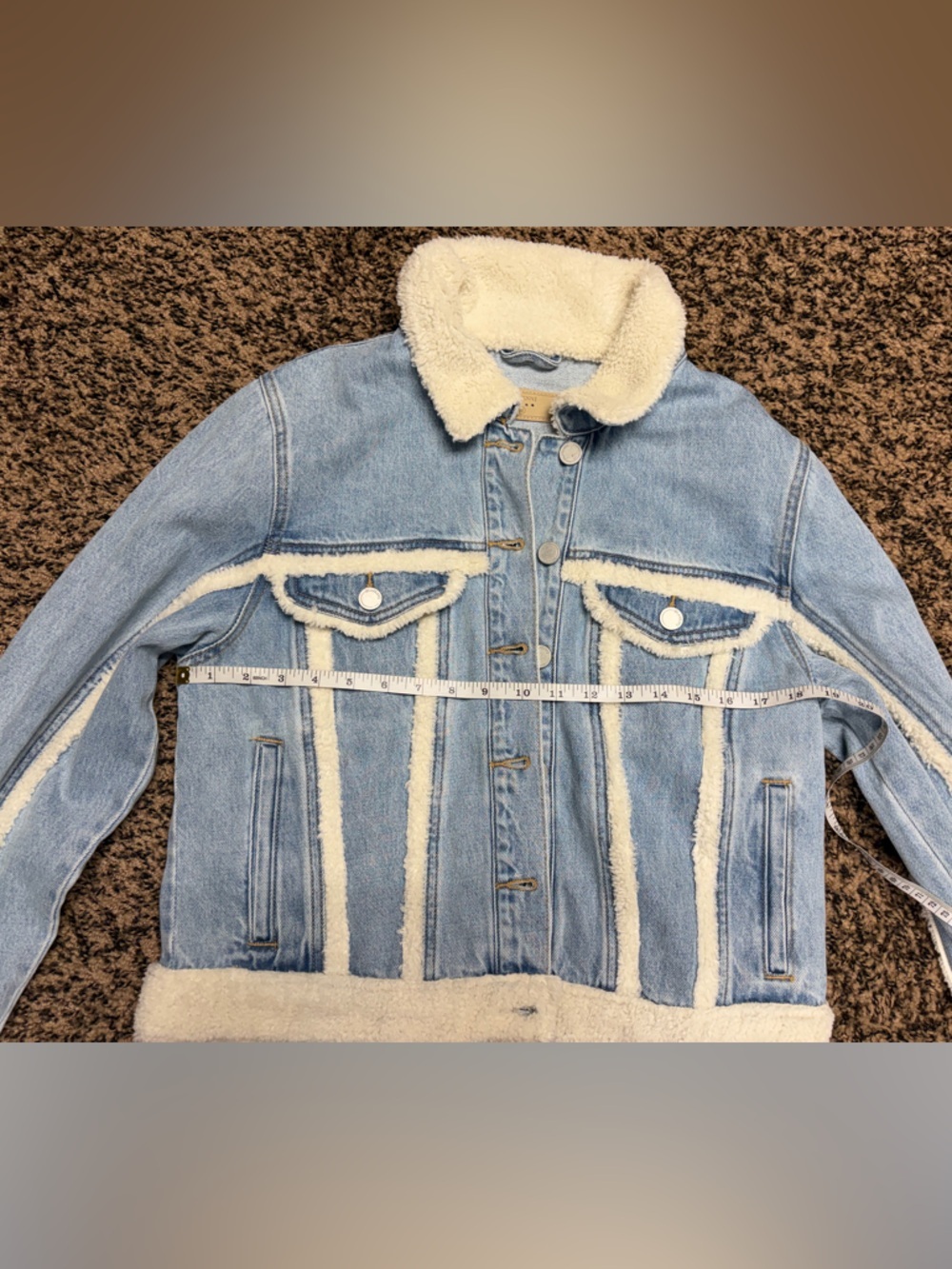 Blank NYC Light Blue Denim Jacket with Cream Sherpa Trim NWT - Picture 4 of 8